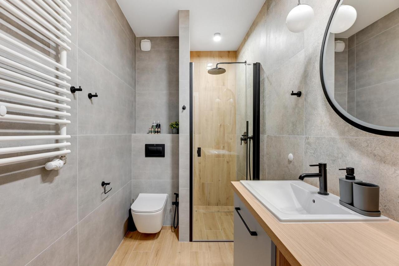 Aura 40 City Center & Free Parking By Downtown Apartments Gdansk Ngoại thất bức ảnh